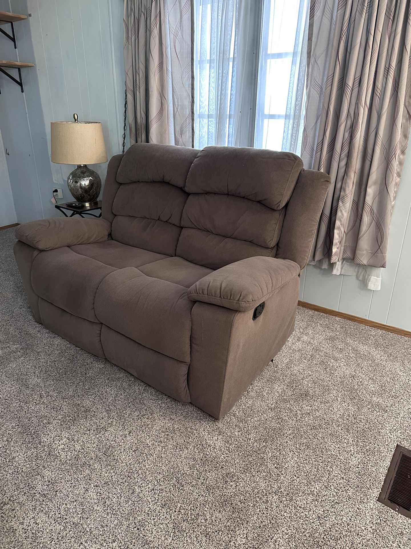 No Stains No Pets Sofa