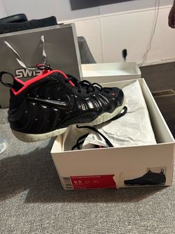 Dead stock sneakers! Never worn!!