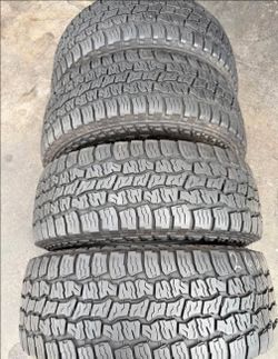 275_70R18 LT 🏁 FALKEN brand Tires usadas en perfecta condición 80%life set of (4) .