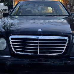 1999 Mercedes-Benz E-Class