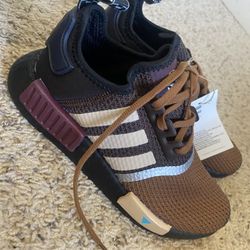 adidas NMD R1 Star Wars The Mandalorian Size 4