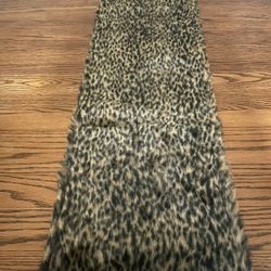 Furry Leopard Runner
