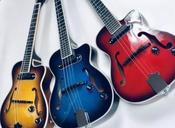 Mini electric guitar’s