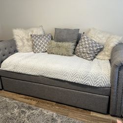 Twin Day Bed With Trundle