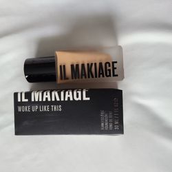 IL MAKIAGE Woke Up Like This Foundation Shade 130