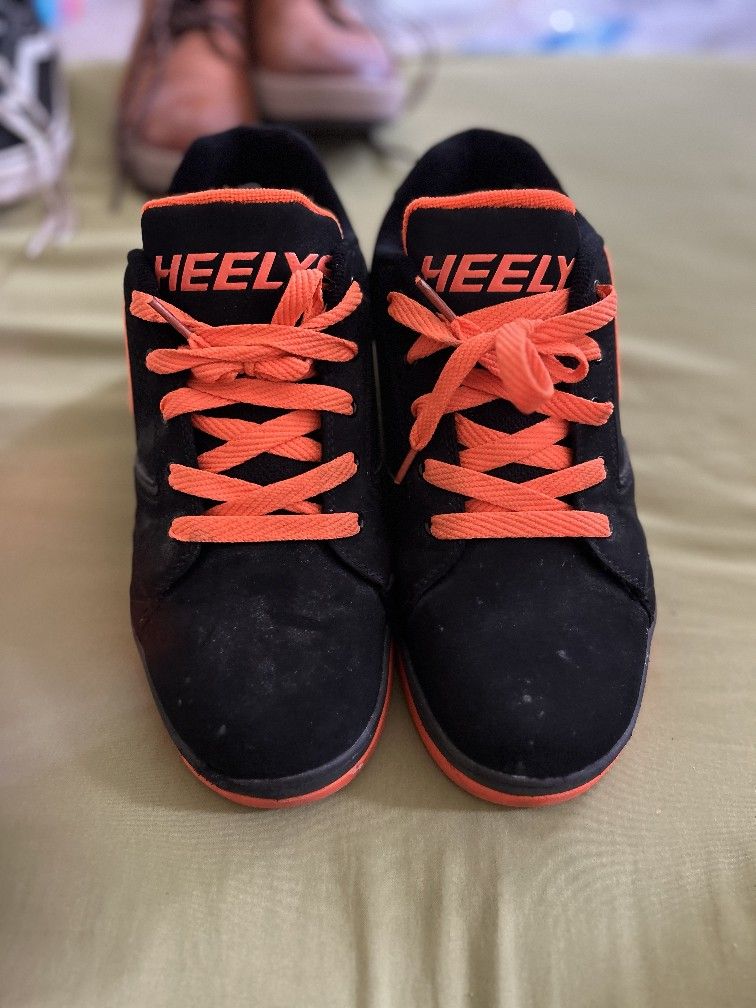 Men's Heelys Size 9
