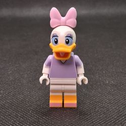 Lego daisy duck