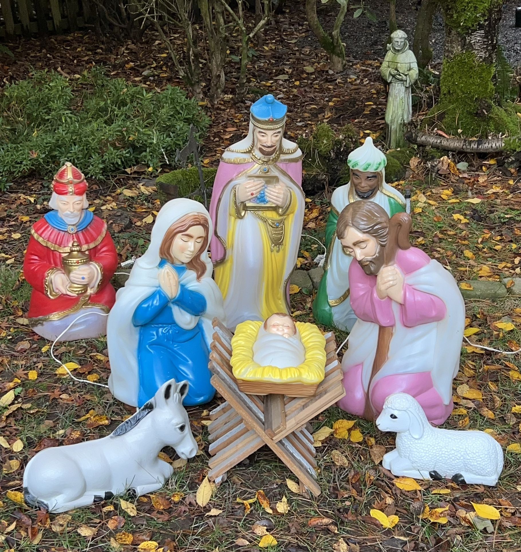 Vintage Christmas nativity blow mold outdoor yard lights