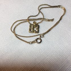 #83 Gold Tone Pendant Necklace 