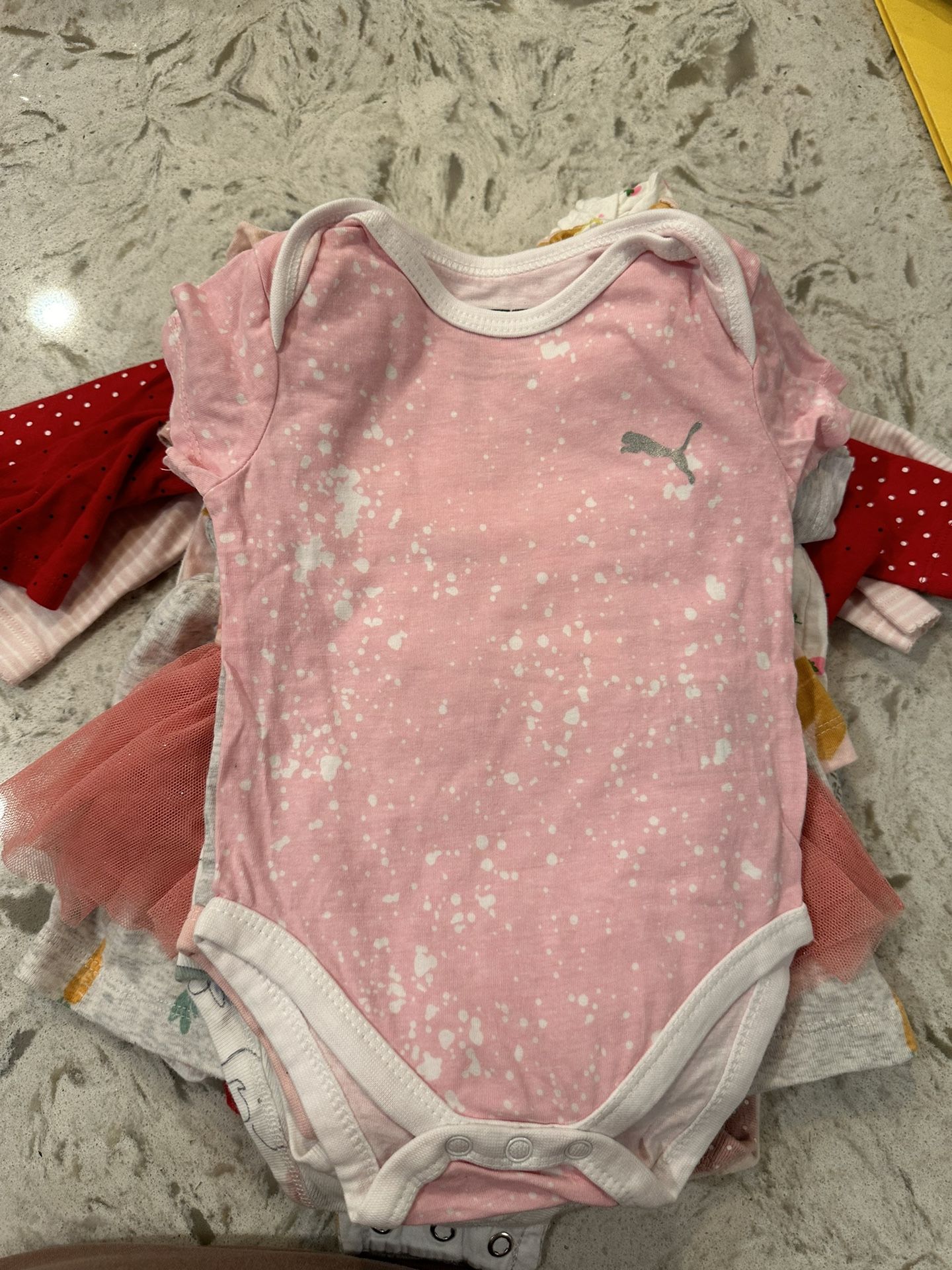 long and short sleeve bodysuits Size 0-3
