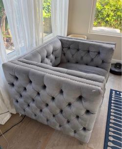 Club Chair Velvet Tufted