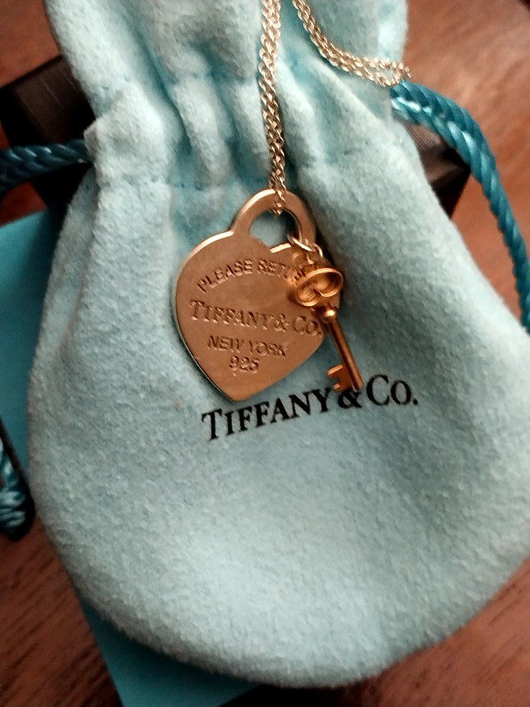 Beautiful Tiffany's & Co. 18 Inch Necklace
