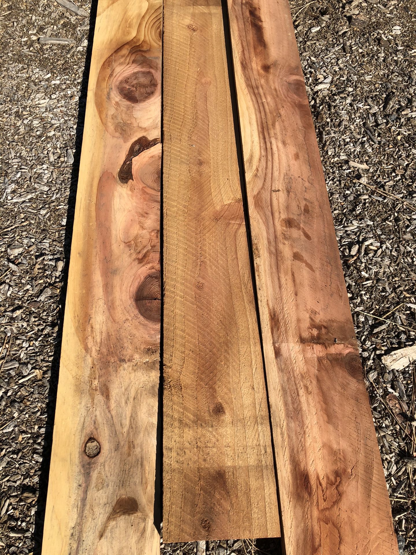 Rough-sawn giant sequoia 1x6