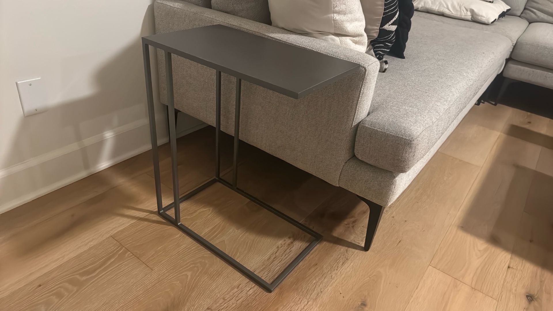 2 Side Tables