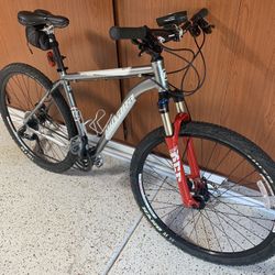 Novara Matador 29er Mountain Bike