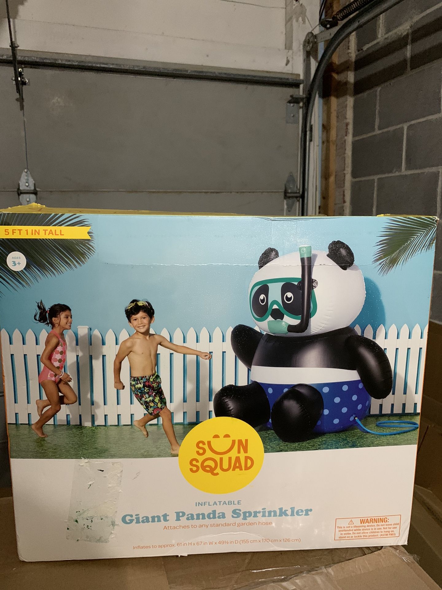 Inflatable Giant Panda Sprinkler