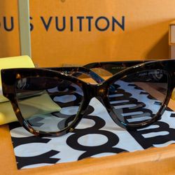 NWOT Marc Jacobs Sunglasses 