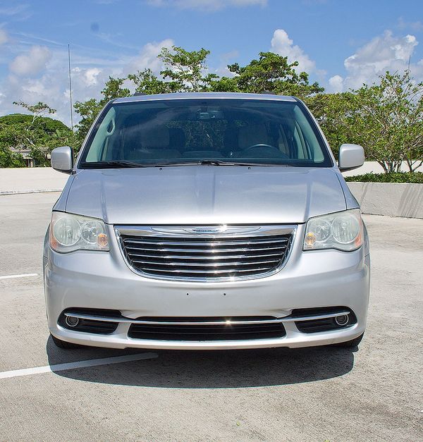 2018 Chrysler Town Country Touring Minivan Stow And Go 2018 Chrysler Town Country Touring Minivan Stow And Go Power Sliding Doors Like Odyssey Sienna Grand Caravan Pacifica For In Pompano