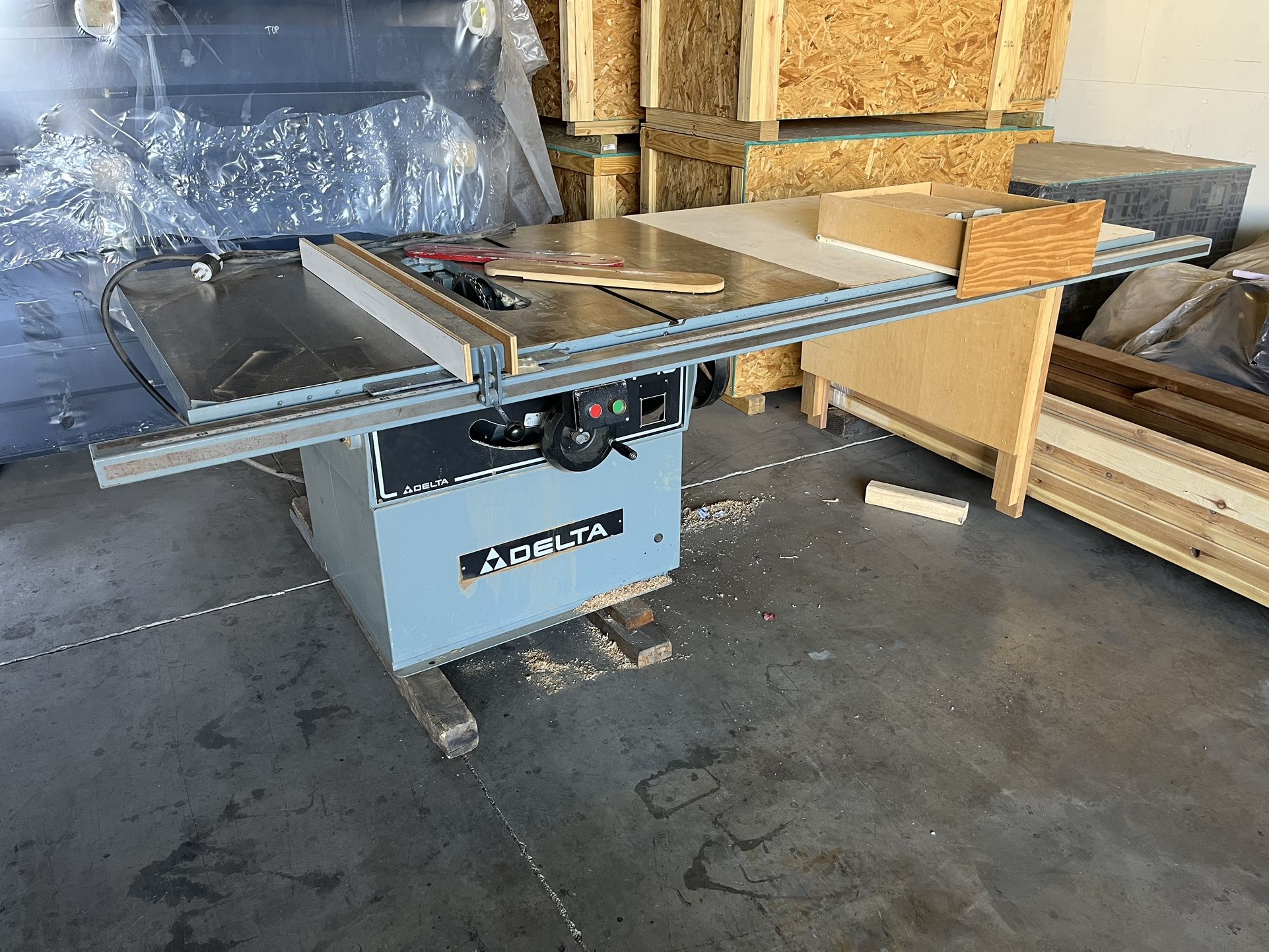 Delta RT-40 16” Tablesaw