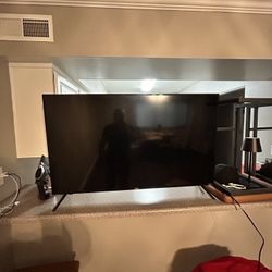 Tv Like New 55” With Remote