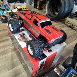 Redcat racing 4s brushless electric RC truck including remote. New in a box