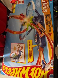 Hot wheel stunt track