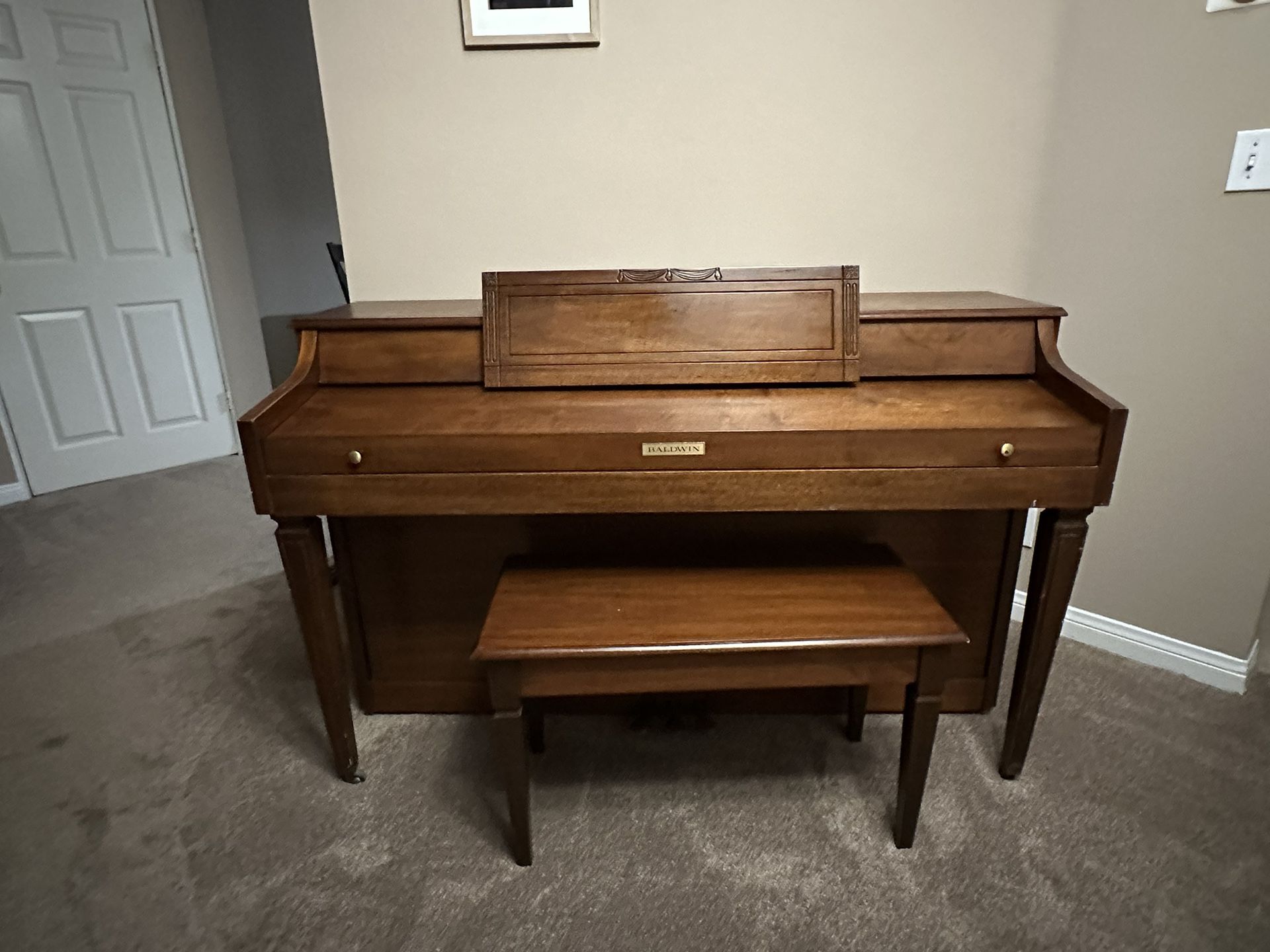 BALDWIN Piano 