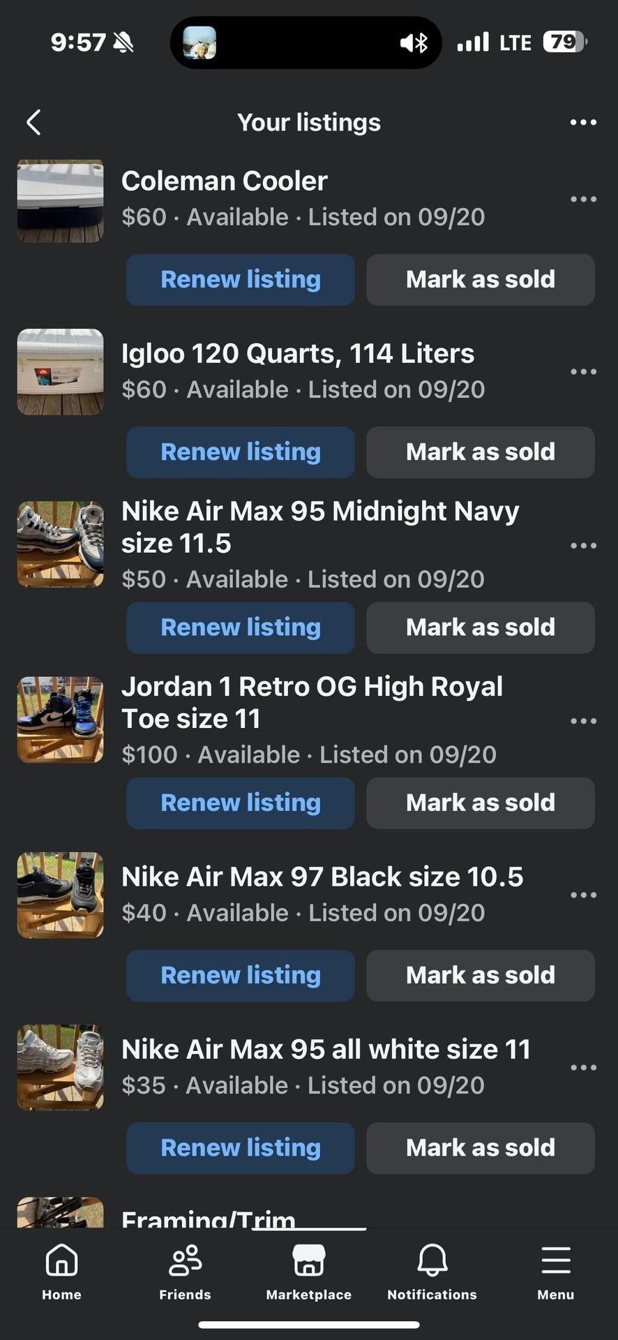 I'm selling Nike tennis shoes