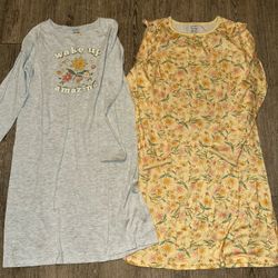 Girls Size 12/14 Gowns 