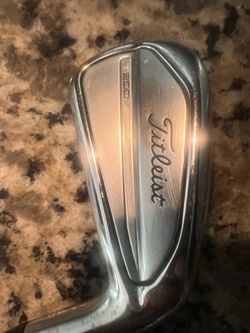 T200 Titleist 2-Iron