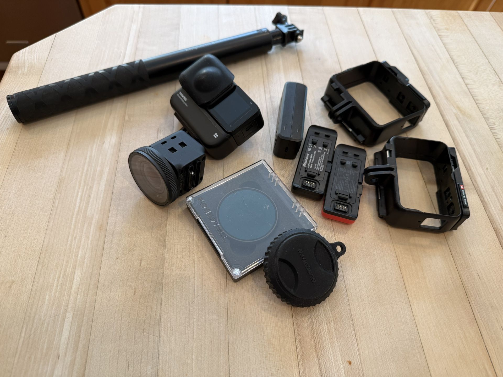 Insta360 One R - With Extra Sensor And Accessories