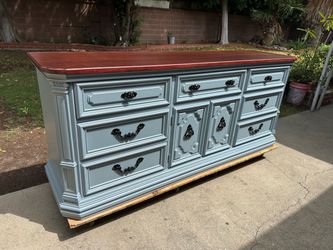 THOMASVILLE DRESSER