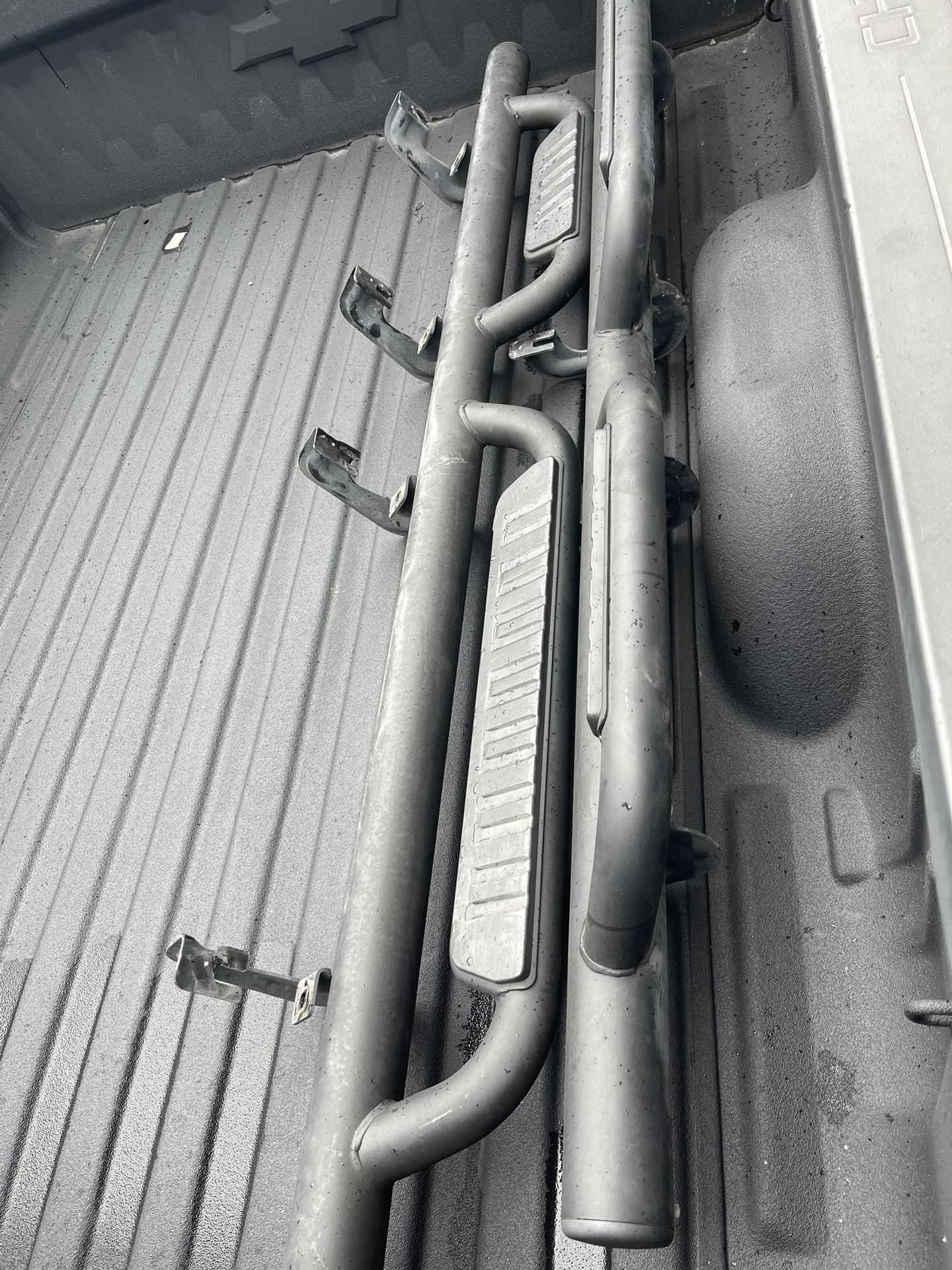 Genuine GM Black Side Step 2015-2019 Chevrolet Silverado