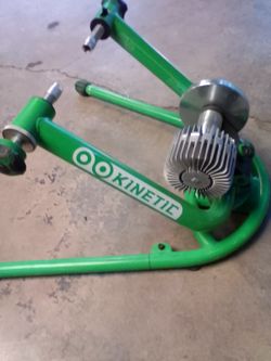 Green Kinetic 29" Bike Station