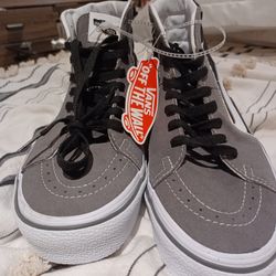 Men's Van's (Size 9.5) BRAND NEW