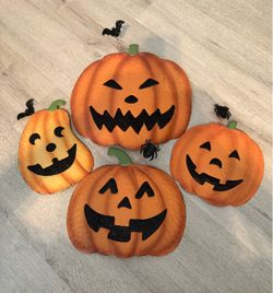 4 Metal Halloween Hanging Wall Pumpkins
