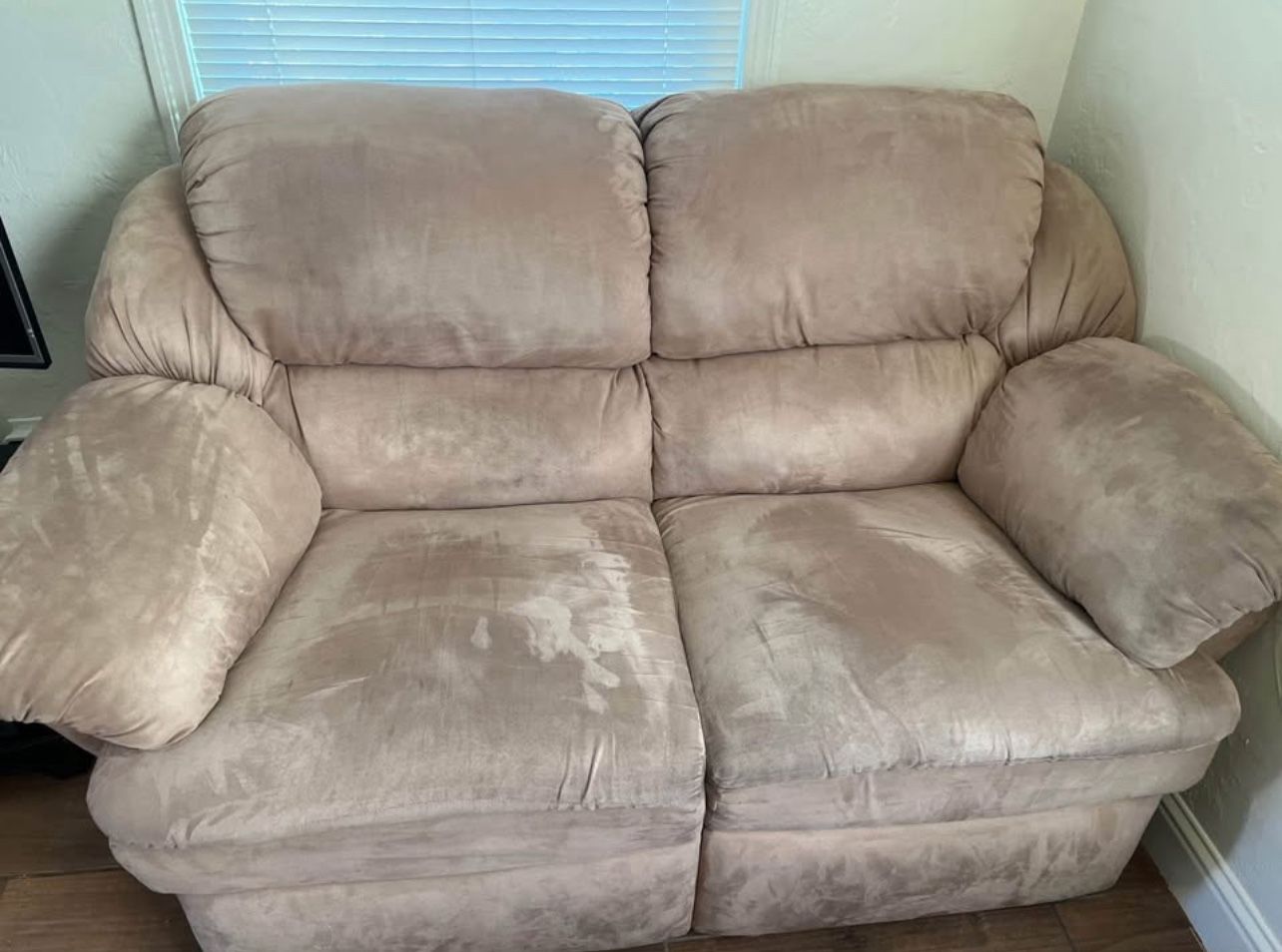 Couch / Sofa
