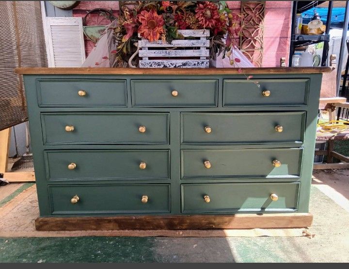 Long Rustic Hunter Green Solid Wood 9/Drawer Dresser