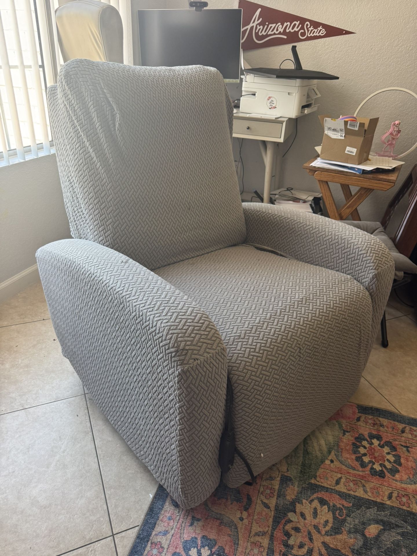 Full electric recliner with cover