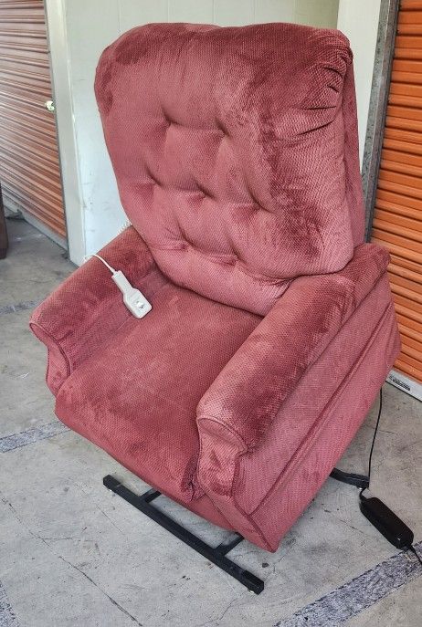 Lift Assist Recliner Chair FREE DELIVERY
