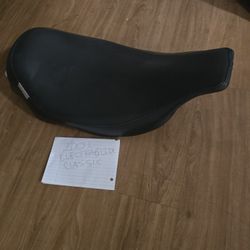 La Pera Solo Seat For 2001 Harley Touring 70$ Obo