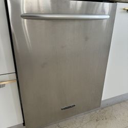 Dishwasher Kitchen Aid