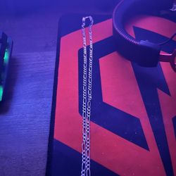 silver figaro chain