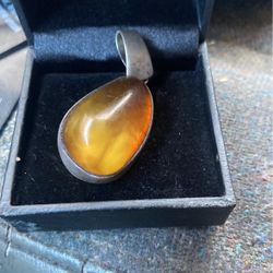 Piedra Ambar Grande Muy Bonita.