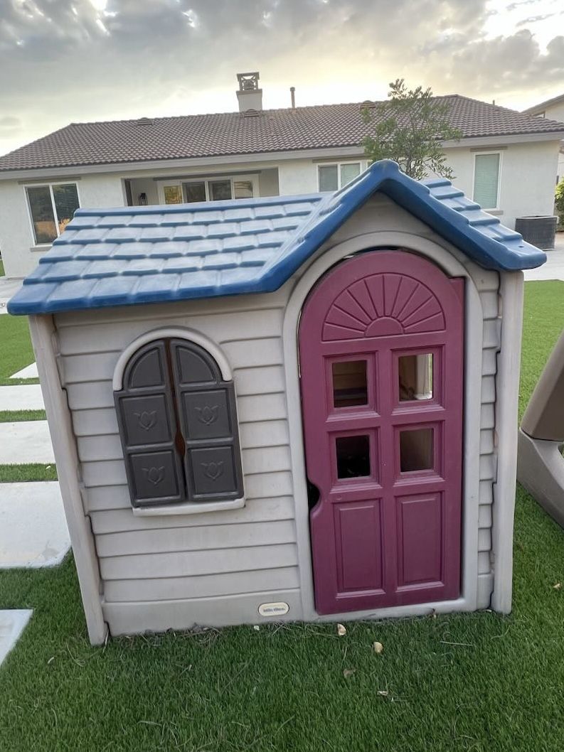 Little Tykes Outdoor Playhouse $50