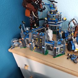 Lego Jurassic World Indominous Rex Breakout 90 Percent Complete 