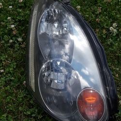 G35 Projector Headlights 