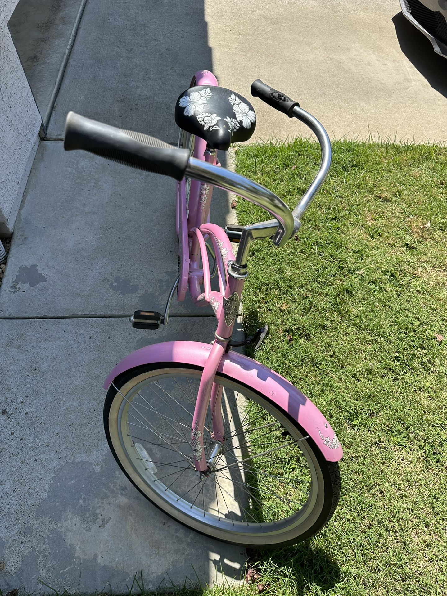 Trek/Electra Women's Beach Cruiser Bicycle Trek/Electra Women's Beach Cruiser Bicycle