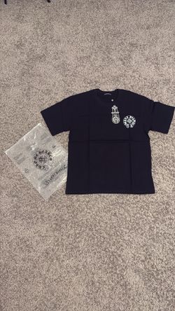 Black and White Chrome heart tee