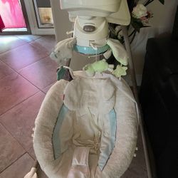 Baby Bassinet / Swing , Feeding Booster Seat & Bath Tub 